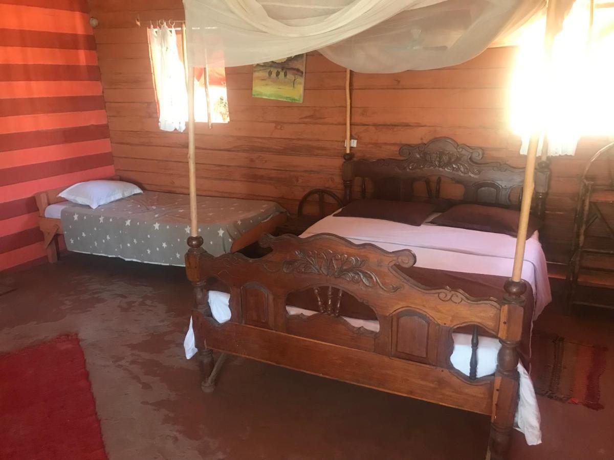 Mada Surf Ranch Hotel Anakao Eksteriør billede