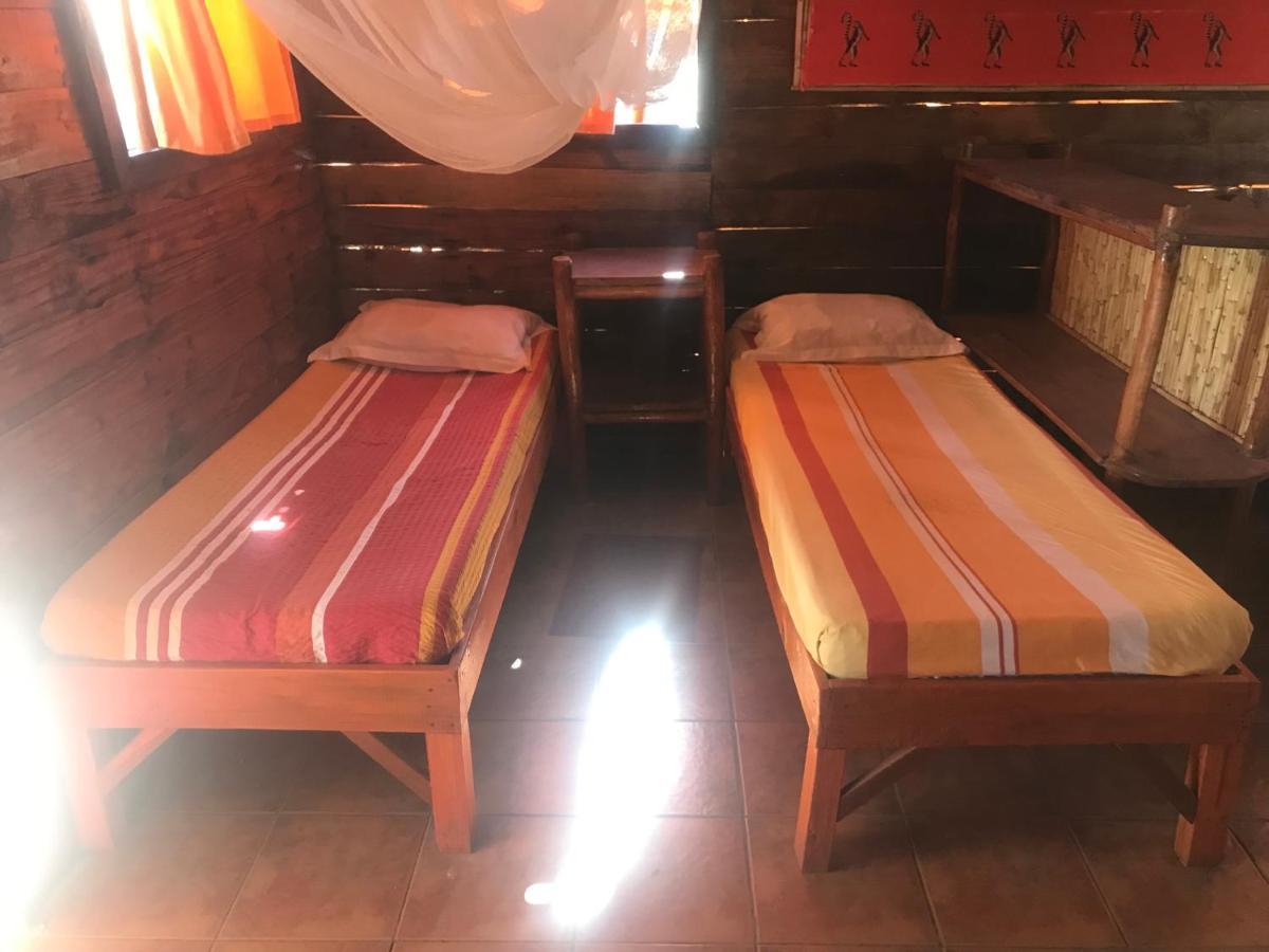 Mada Surf Ranch Hotel Anakao Eksteriør billede