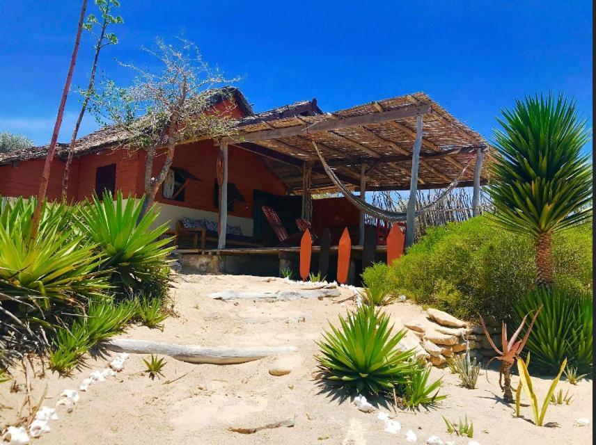 Mada Surf Ranch Hotel Anakao Eksteriør billede